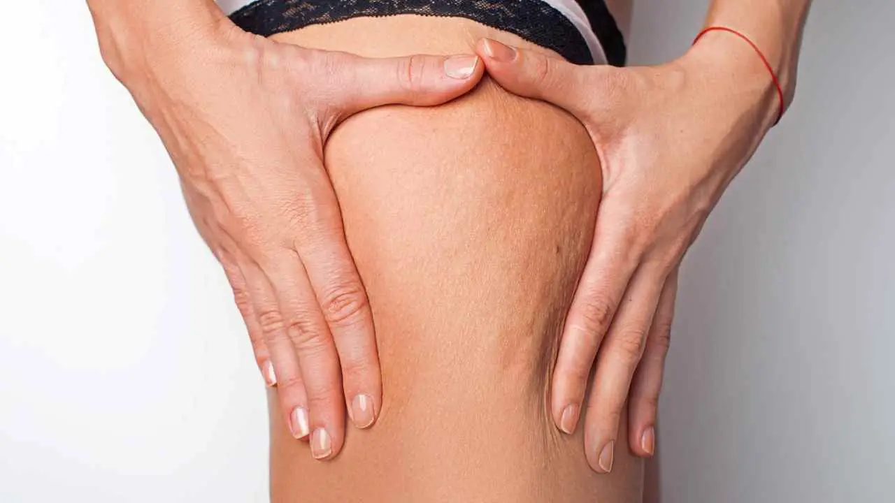 Non aspettare le gambe gonfie: ecco le abitudini quotidiane per prevenire i problemi circolatori